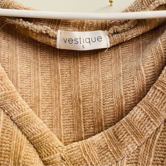 Vestique Beige Chenille Ruffle Sweater Size: S - Picture 5 of 5